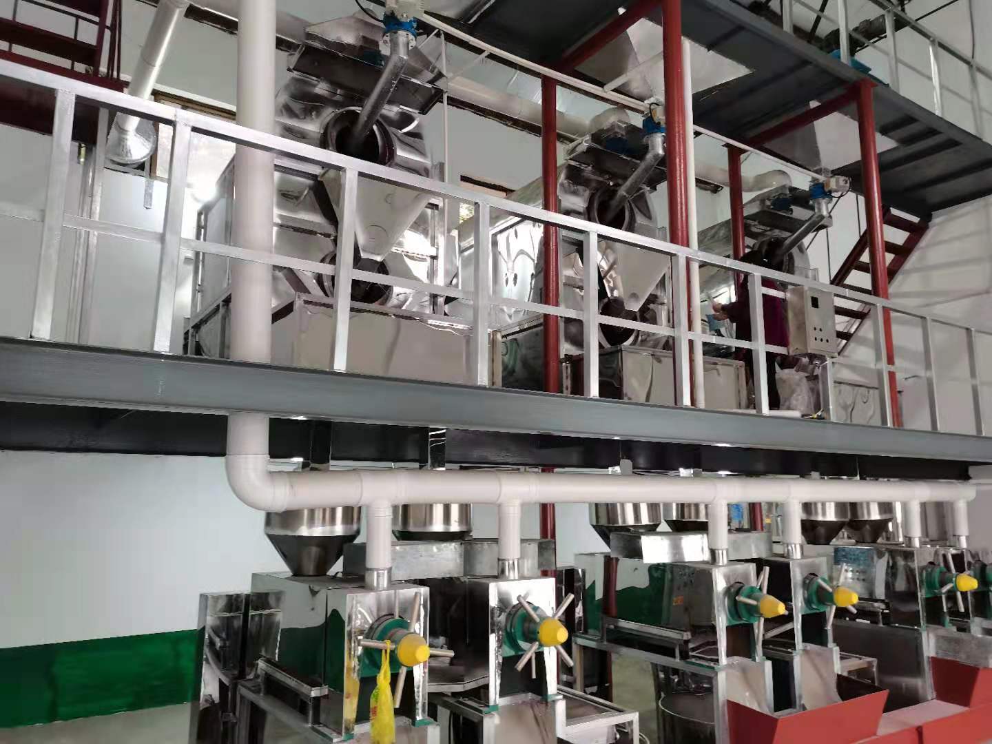 汉中油厂建设
